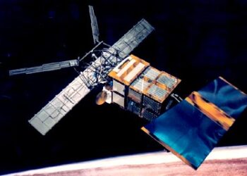 ESA demostrará desintegración de satélite en 2026