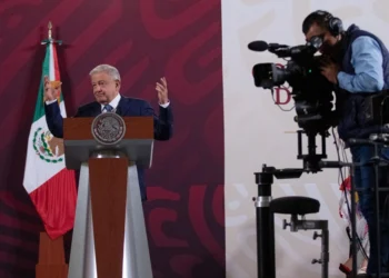Jueces que impiden discusión sobre Reforma Judicial invaden facultades del Legislativo: AMLO