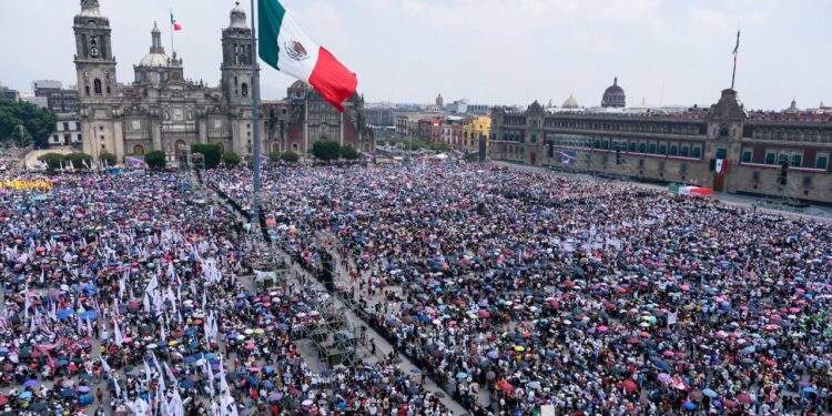 AMLO presenta en el Zócalo de la CDMX su Sexto Informe de Gobierno
