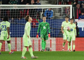 Barcelona pierde el invicto tras goleada del Osasuna