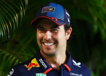 Checo Pérez no se retira de la Fórmula Uno