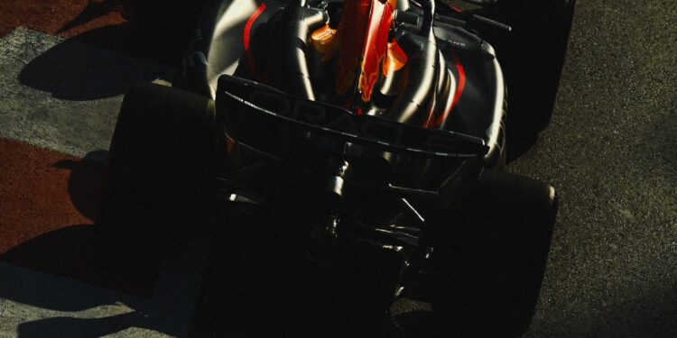 Larga Checo Pérez en cuarta posición en el Gran Premio de Azerbaiyán