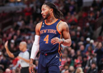 Derrick Rose se retira como jugador de la NBA