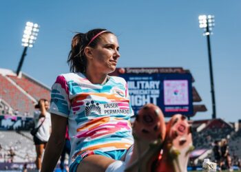 Se retira la futbolista estadounidense Alex Morgan a los 35 años