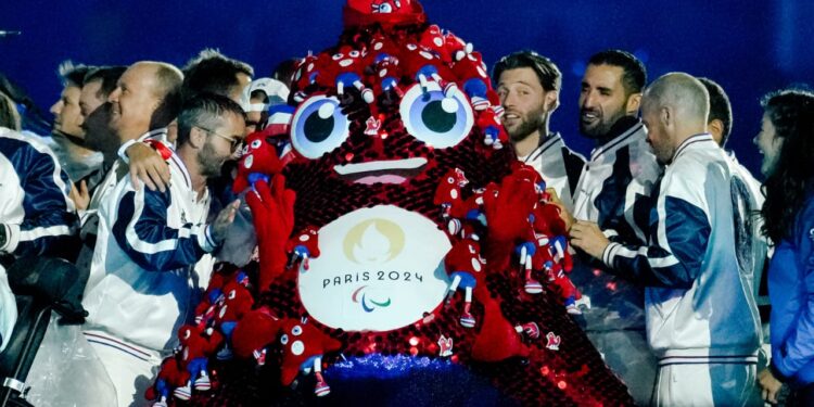 Se despide París de los Juegos Paralímpicos 2024