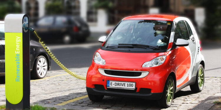 Transición hacia autos eléctricos impactará el comercio mundial: FMI