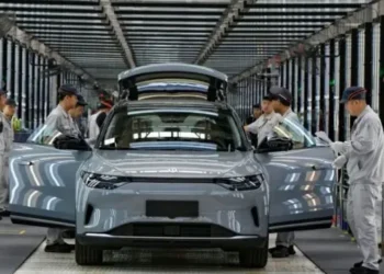 China insta a Europa a no negociar por separado precios de autos eléctricos