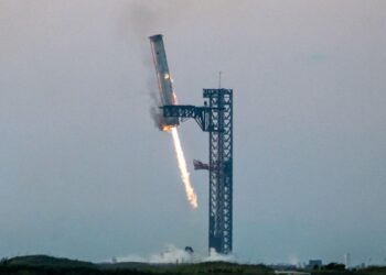SpaceX lo logra de nuevo; aterriza verticalmente su propulsor Starship