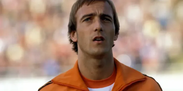 Muere el histórico futbolista holandés, Johan Neeskens