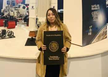 La mexicana Mónica Ortiz brilla en la NASA