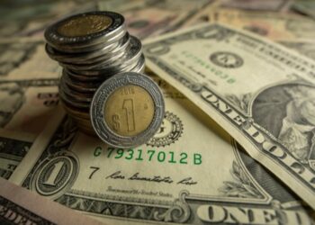 Peso se aprecia frente al dólar al final de la semana