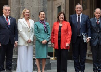 Sheinbaum celebra inversión inicial de empresas estadounidenses en México por más de 20 mil mmd para 2025