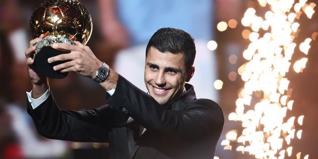 Rodrigo es el mejor futbolista del mundo; recibe el Balón de Oro