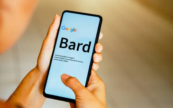 Google desarrolla nueva experiencia conversacional en su aplicación de búsqueda