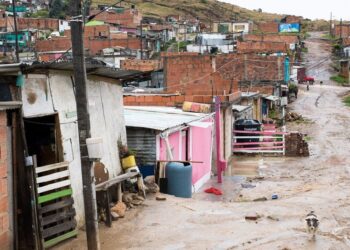 Disminuye ligeramente la pobreza en América Latina