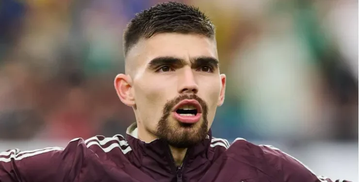 Johan Vásquez queda fuera del Tri por molestias musculares