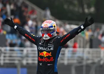 Llega Max Verstappen a cuatro títulos de Fórmula Uno