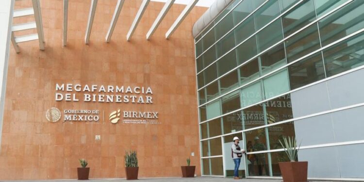 Gobierno y sector farmacéutico acuerdan compra histórica de medicamentos sin corrupción