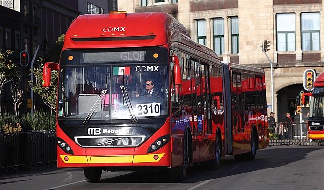 Estudiante del IPN desarrolla IA para definir tasa de fallas del Metrobus