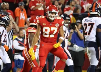Kansas City Chiefs mantiene el invicto en la NFL