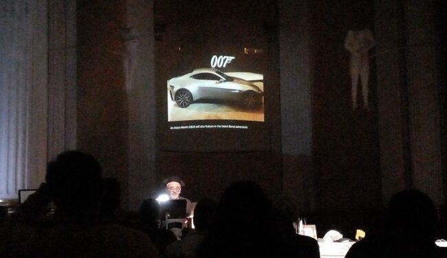 El artista César Martínez devela las influencias prehispánicas sobre uno de los íconos de la cultura pop contemporánea