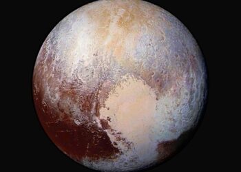 Científicos investigan las lunas de Urano en busca de océanos subterráneos