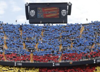 Valencia regresa a su estadio tras tragedia por DANA