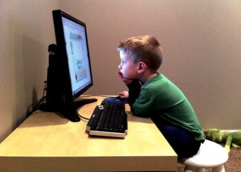 Avala Senado de la República dictamen de internet seguro para menores de edad