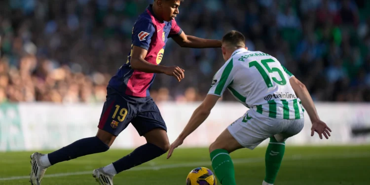 Barcelona desaprovecha ventaja ante el Madrid y empata con el Betis