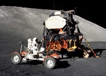 Analiza la NASA formas de reducir polvo lunar en vehículos espaciales