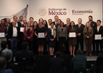 Sheinbaum hace llamado a gobernadores y gobernadoras a trabajar en coordinación a favor de la seguridad del país