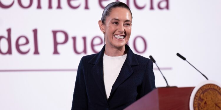 2025 será el año de la mujer indígena: Sheinbaum