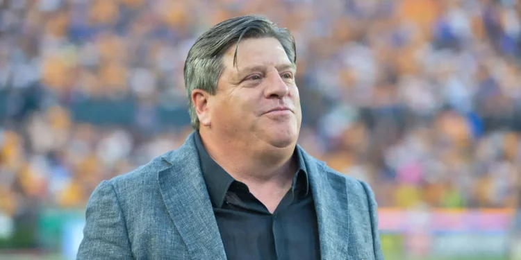 Costa Rica encomienda a Miguel Herrera la clasificación a la Copa Mundial