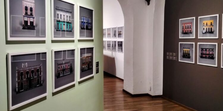 Jorge Gamboa retrata el Alma de Puebla, en «100 fachadas, un millón de historias»