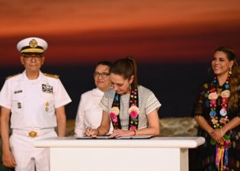 Sheinbaum firma decreto para la Creación del Centro Integral para el Programa «Acapulco se Transforma Contigo»