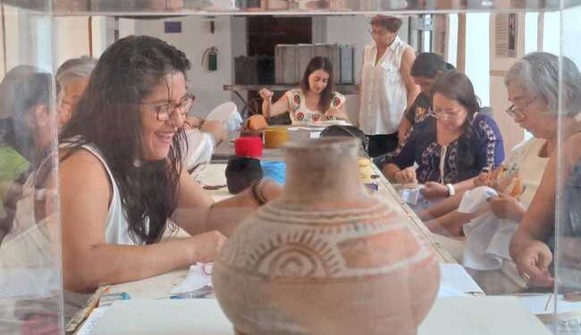 El Museo Regional de Historia de colima recupera la iconografía prehispánica, a través del bordado