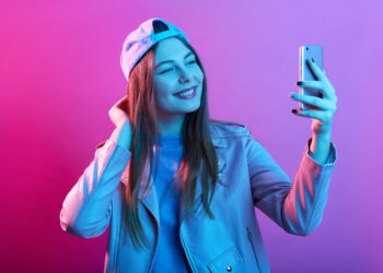 TikTok habilita controles parentales en la UE para restringir el uso de la app en adolescentes