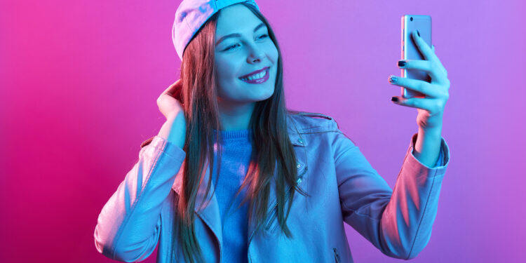 TikTok habilita controles parentales en la UE para restringir el uso de la app en adolescentes