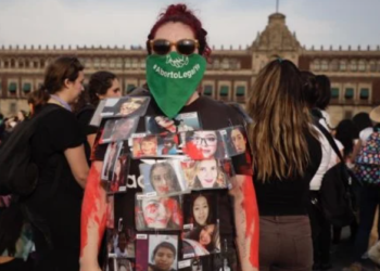 Se manifiestan en México por el Día Internacional de la Mujer