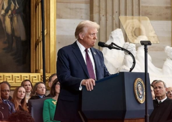 Trump minimiza preocupación por el aumento de precios en autos importados