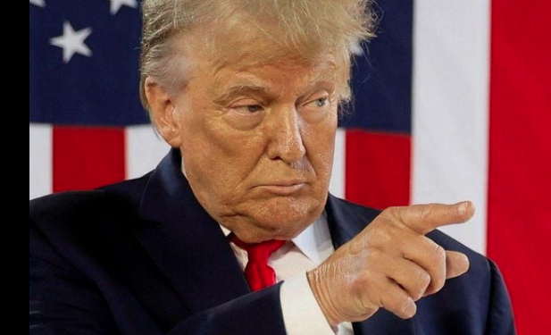 Trump asevera que líderes lo rogaron para evitar aranceles