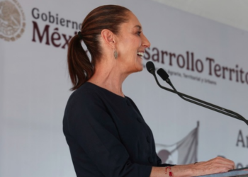 Claudia Sheinbaum exhorta a bancos a bajar las tasas de interés