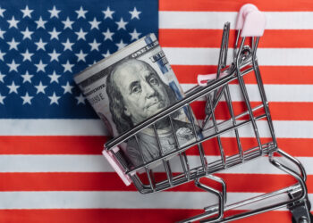 Inflación en EE. UU. desciende a 2.3% en abril y el peso mexicano gana terreno