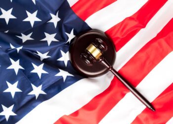 Tribunal de EE. UU. bloquea los aranceles de Trump sobre importaciones de México, Canadá y China