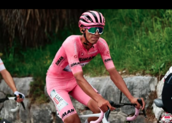 Isaac del Toro gana la etapa 17 del Giro de Italia y amplía su ventaja de líder