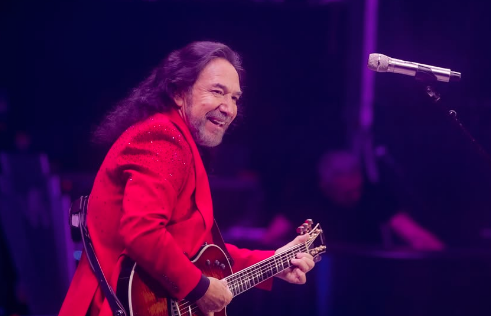 Marco Antonio Solís conmueve a 60 mil fans con una noche llena de romanticismo