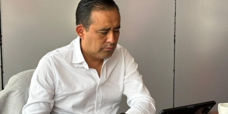 A favor de fortalecer programas de salud digna para mujeres, se pronuncia Eduardo Castillo en reunión con Essity y UNICEF