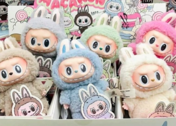 Muñeco Labubu se vende por 170 mil dólares y desata furor global