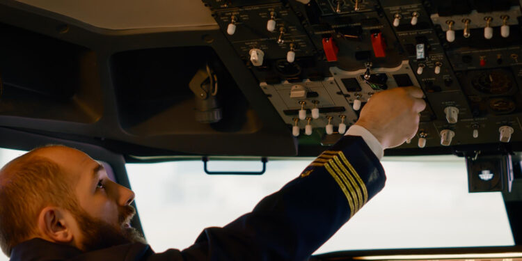 AICM realiza simulacro de emergencia con hipótesis de muerte de piloto en vuelo