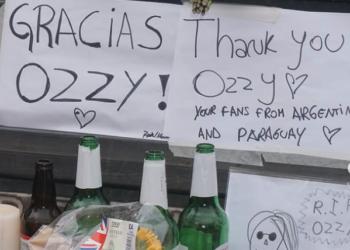Congreso mexicano rinde homenaje a Ozzy Osbourne con minuto de aplausos